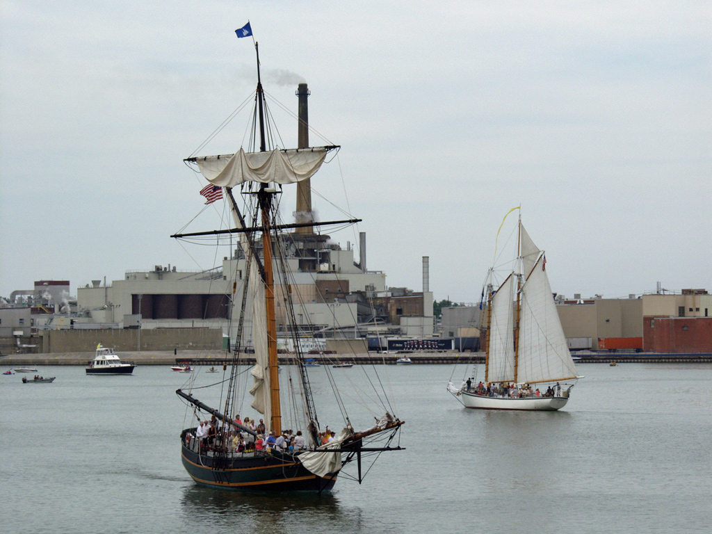 Friends Good Will (Foreground) - Appledore IV (Background)