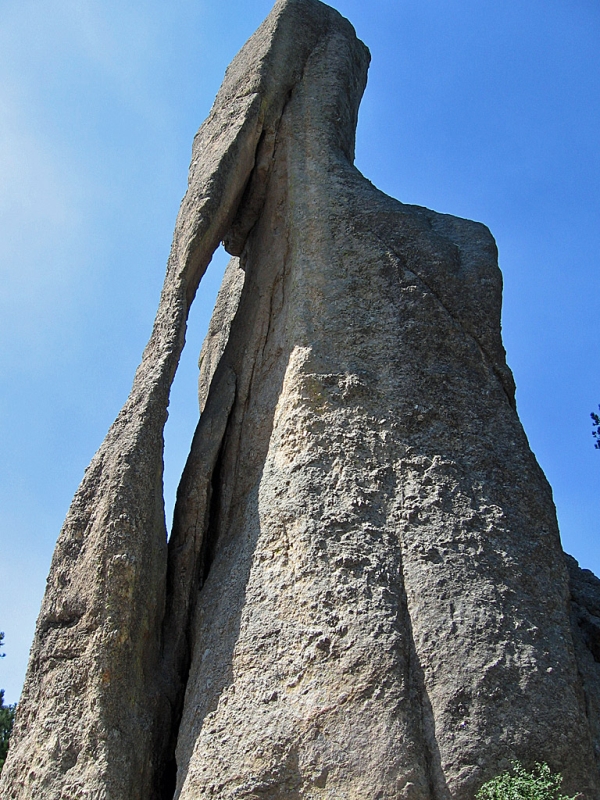 Needles Eye Formation