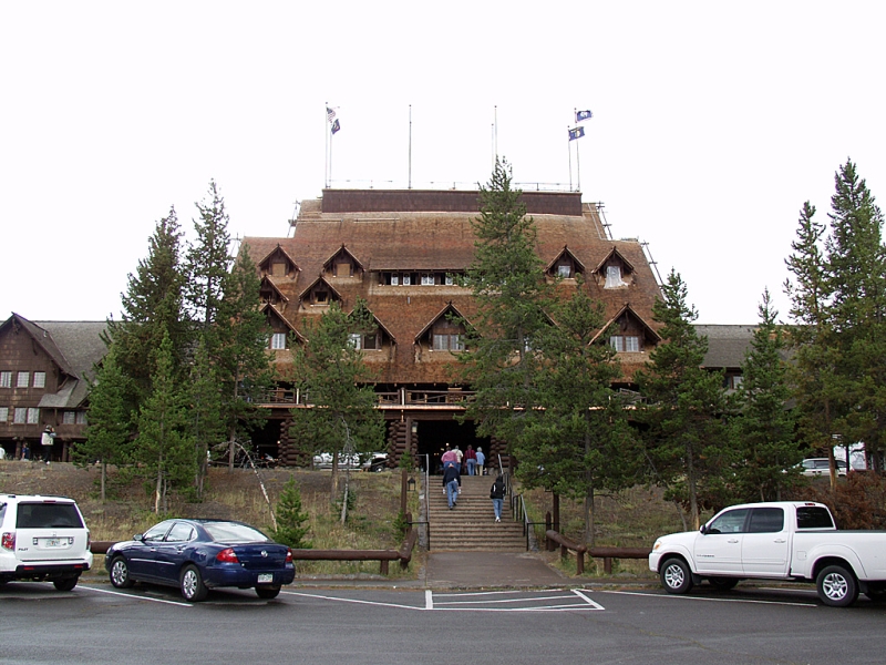 Old Faithful Inn