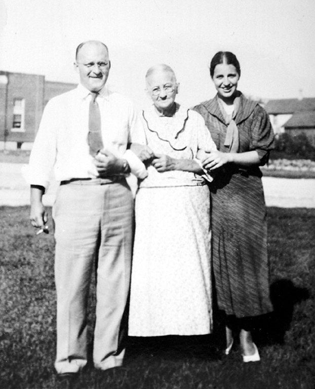 1931 - Dad, Grandma Stangel and Mom