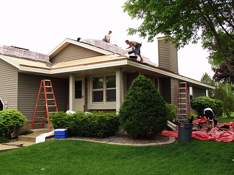 Installing roofing paper