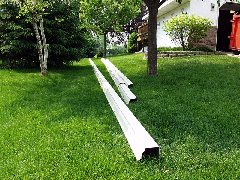 Seamless gutters
