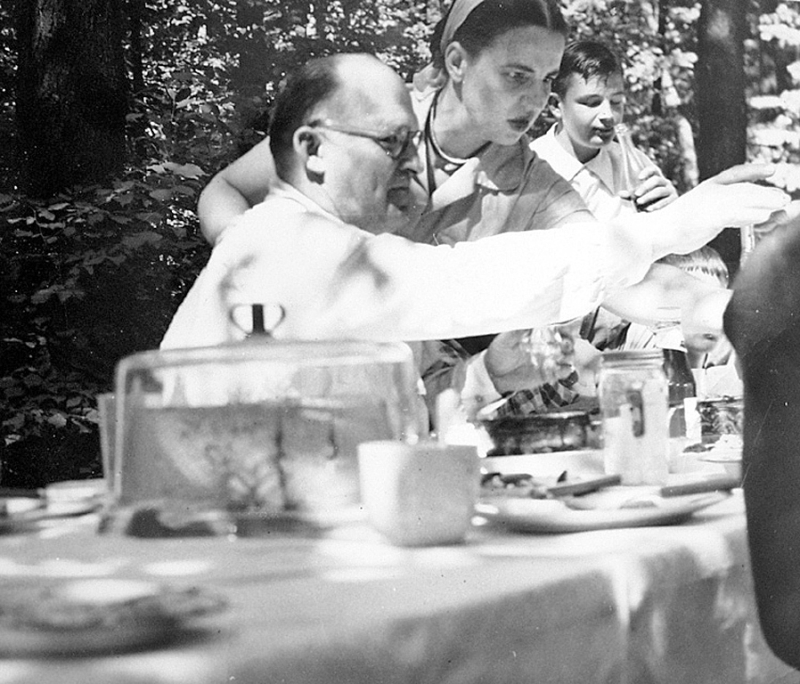 1954 - Dad, Mom and Peter