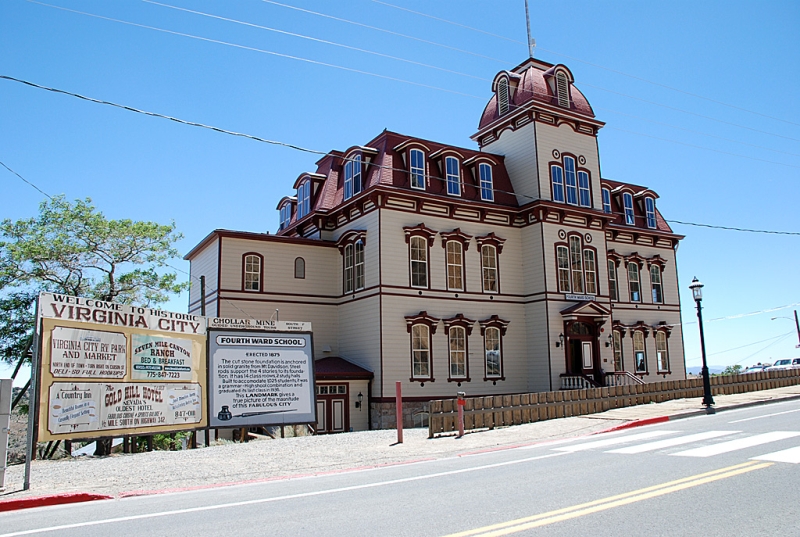 Fourth Ward School