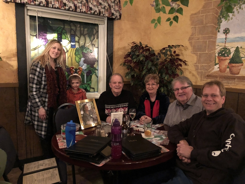 2017.12.23 - Mia's Pizza - Remembering Holly's Birthday - Juli, Jake, Andy, Lorna, Tim and Mike