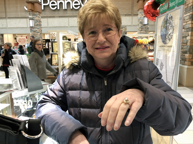 2018.12.21 - Rogers & Hollands Jewlers - New Diamond in Lorna's Engagement Ring