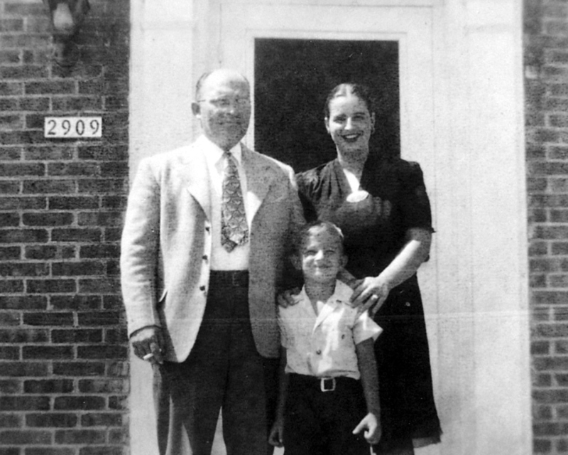  1943 - Dad, Mom and Peter