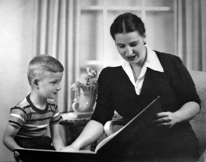 1943 - Mom and Peter - 5 years old