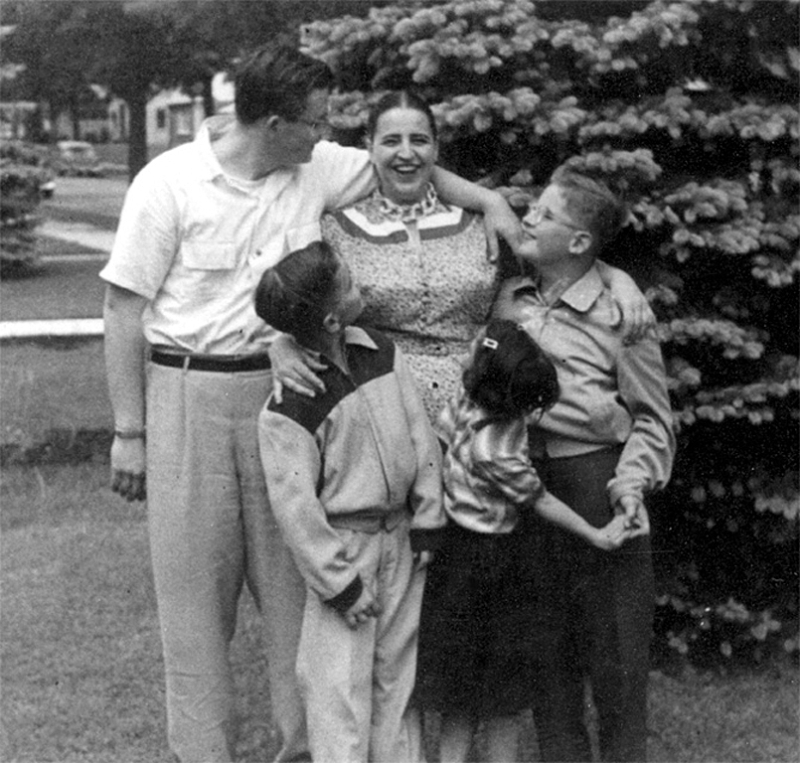 1954 - Peter, Mom, Tim, Andy and Holly