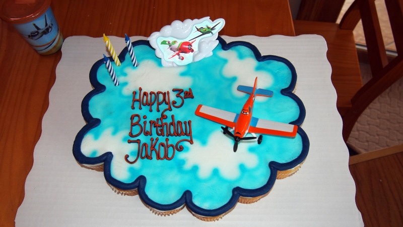 "Planes" Cake